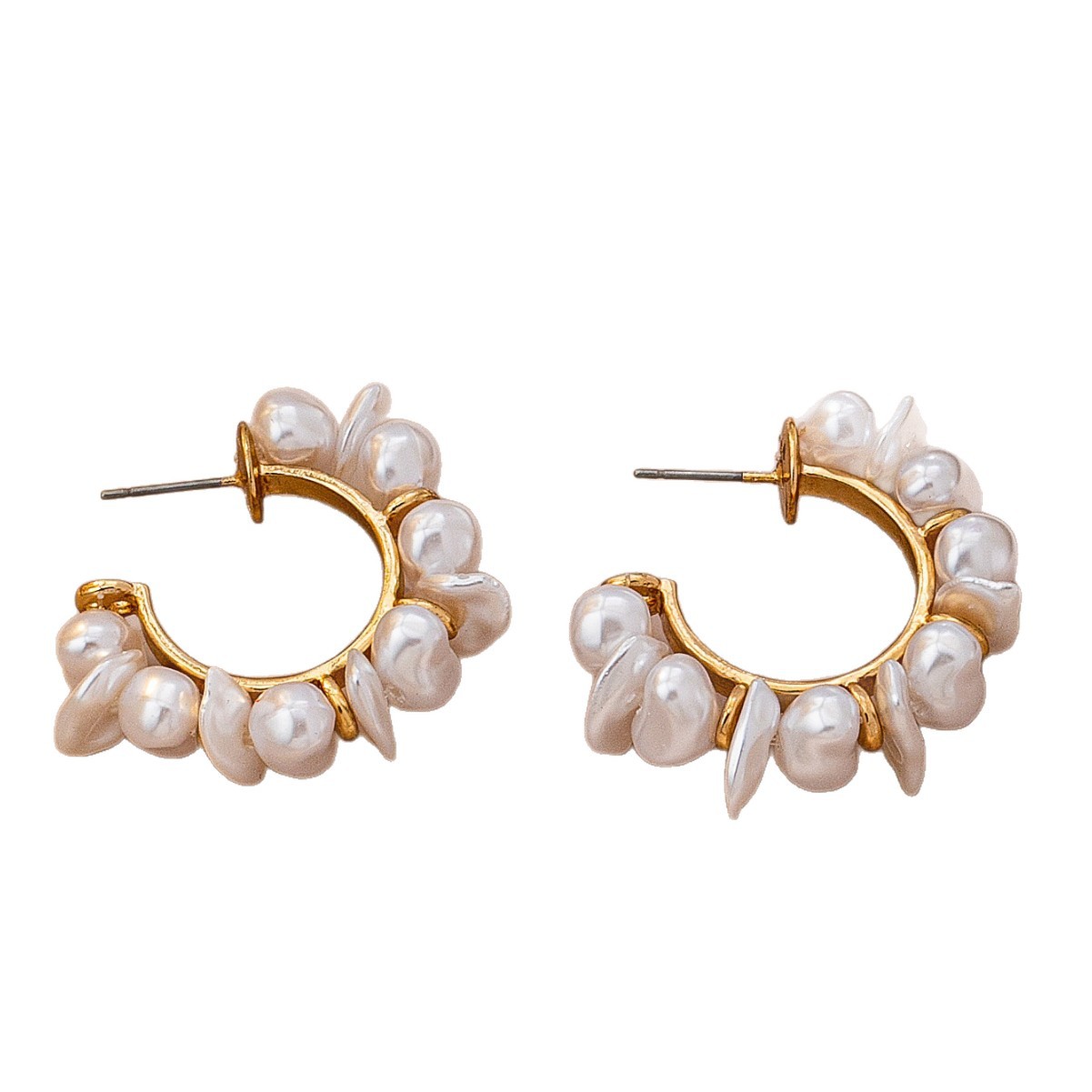 Fashionable Irregular C-Shape Pearl Earrings